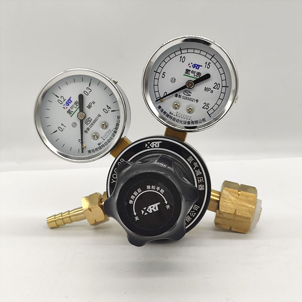 氫氣減壓器YQQ-09，0.4x25mpa.jpg
